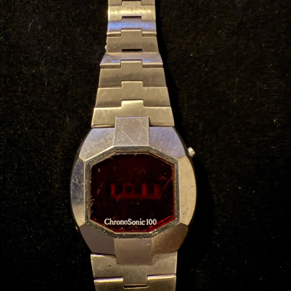 Chronosonic 100 The Computer Watch Red Led Wristwatch With Box Orig Band Works